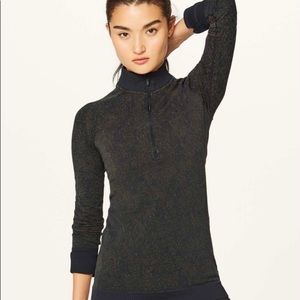 Lululemon Rest Less Half Zip Size 2 Black/Gold